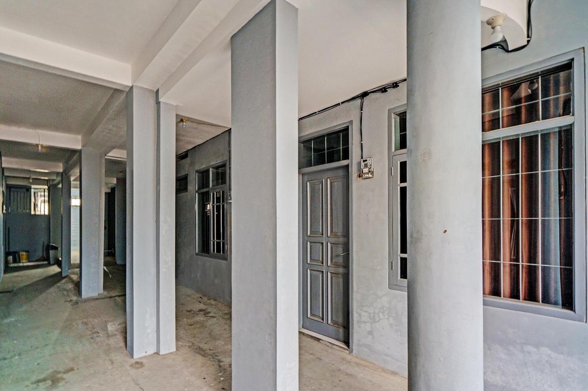 Oyo Life 91592 Aaliya Guest House Syariah Lebakwangi Экстерьер фото