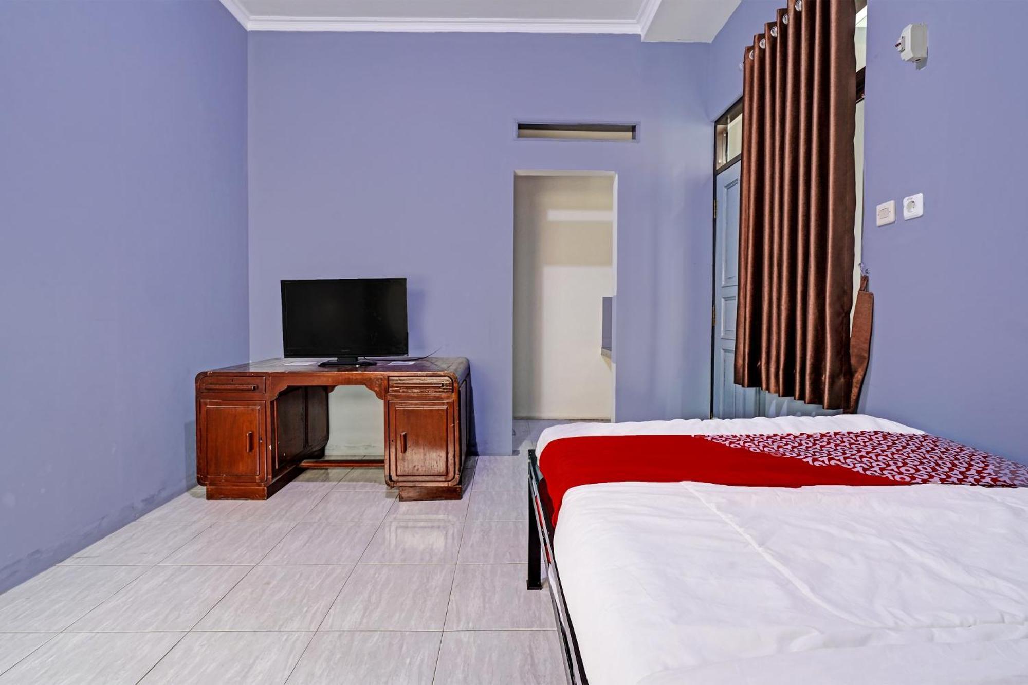 Oyo Life 91592 Aaliya Guest House Syariah Lebakwangi Экстерьер фото