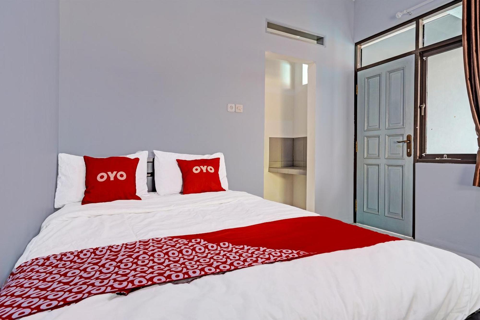 Oyo Life 91592 Aaliya Guest House Syariah Lebakwangi Экстерьер фото